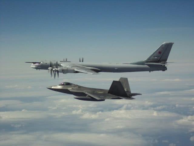 中國(guó)最新轟炸機(jī)視頻，揭示空中力量的嶄新面貌